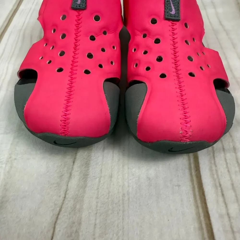 Nike kids pink